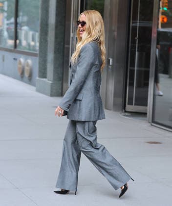 Annabelle Wallis out in New York Actress Annabelle Wallis all smile leaves a studio in New York, NY on August 12, 2026. One week ago, according to report Annabelle and Sebastian Stan welcome first child together. Photo by Dylan Travis ABACAPRESS.COM New York NY  Copyright: xDylanxTravis ABACAx