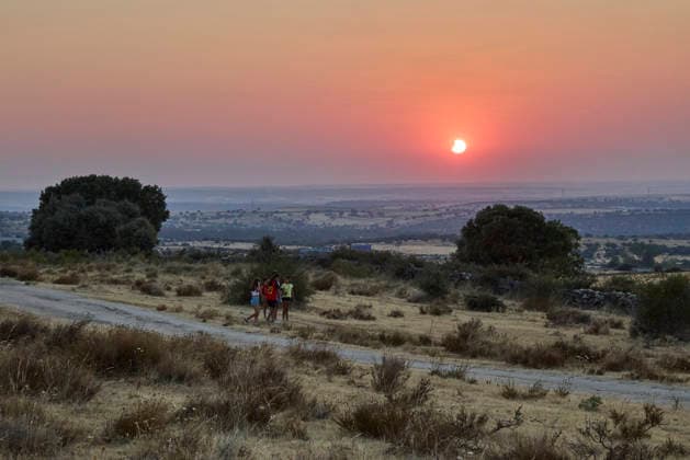 August 12, 2026, Segovia, Segovia, Spain: View during the total solar eclipse of 2026. This is the first total solar eclipse visible from the Iberian Peninsula in over a century. The path of totality crosses Spain from west to east and passes through numerous provincial capitals, Segovia Spain - ZUMAc260 20260812_zep_c260_032 Copyright: xMikexChicorrox