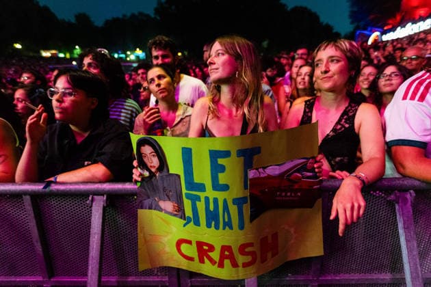 August 12, 2026, Paredes De Coura, Portugal: Fans seen during the concerto of the Irish singe r songwriter, Ciara Mary?Alice Thompson aka CMAT seen performing on the Vodafone Stage during Vodafone Paredes de Coura. Paredes De Coura Portugal - ZUMAs197 20260812_aaa_s197_280 Copyright: xDiogoxBaptistax