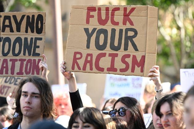 ONE NATION STUDENT PROTEST, Protestors are seen during a rally of high school and university students opposed to the policies of Pauline Hanson and One Nation at King George Square in Brisbane, Thursday, August 13, 2026. ( NO ARCHIVING BRISBANE QUEENSLAND AUSTRALIA  Copyright: xDARRENxENGLANDx 20260813155196157036