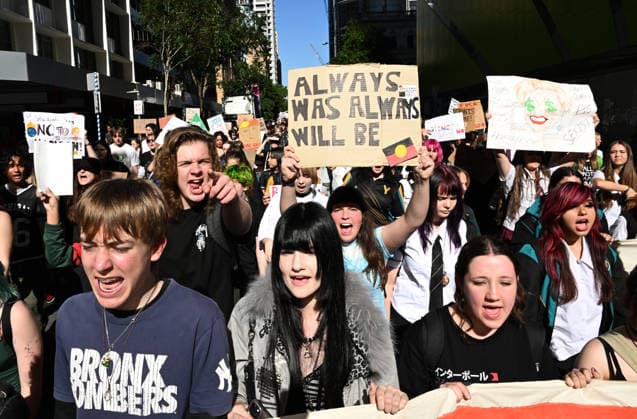 ONE NATION STUDENT PROTEST, Protestors are seen during a rally of high school and university students opposed to the policies of Pauline Hanson and One Nation at King George Square in Brisbane, Thursday, August 13, 2026. ( NO ARCHIVING BRISBANE QUEENSLAND AUSTRALIA  Copyright: xDARRENxENGLANDx 20260813131287327720