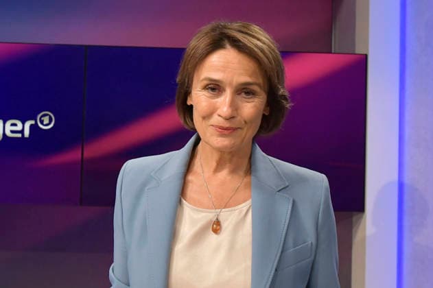 Sandra Maischberger in der ARD-Talkshow maischberger im Studio Berlin Adlershof. Berlin, 12.08.2026 *** Sandra Maischberger on the ARD talk show *maischberger* at the studio in Berlin-Adlershof, Berlin, August 12, 2026 Foto:xM.xBehrensx xFuturexImagex maischberger1208_6806