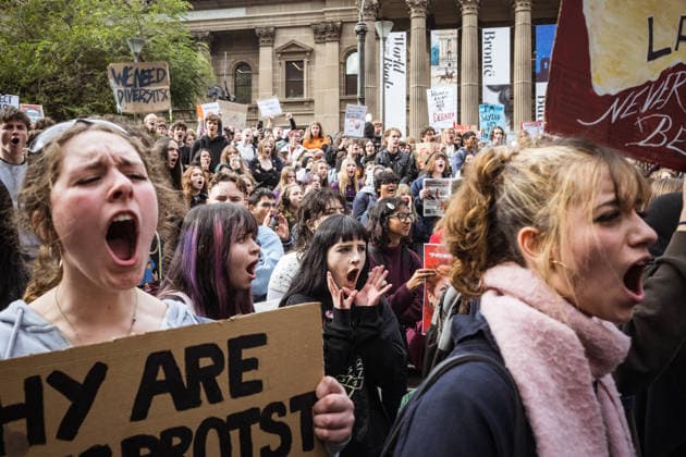 ONE NATION STUDENT PROTEST, Thousands expressed their displeasure at the rise of the One Nation Party during a rally of high school and university students opposed to the policies of Pauline Hanson and One Nation at State Library Victoria in Melbourne, Thursday, August 13, 2026. ( NO ARCHIVING Melbourne Victoria AUSTRALIA  Copyright: xCHRISTOPHERxHOPKINSx 20260813167030501752