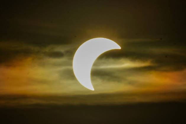 Die Sonnenfinsternis über Büttelborn in Südhessen - 12.08.2026 Büttelborn: Partielle Sonnenfinsternis in Südhessen *** The Solar Eclipse Over Büttelborn in Southern Hesse, August 12, 2026—Büttelborn: Partial Solar Eclipse in Southern Hesse