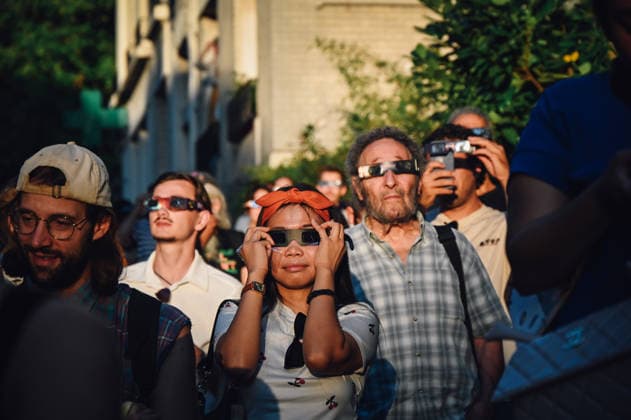 Crowd observing the solar eclipse from the Sacré-Cœur and Montmartre Hill 458856 2026 08 12 Paris, France (no people in the photo)  Copyright: xBarbaraxNeymanx xStarfacex STAR_458856_016