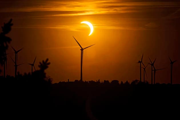 Partielle Sonnenfinsternis. Partielle Sonnenfinsternis am 12.08.2026 zwischen Zeitz und Weißenfels im Burgenlandkreis, Sachsen-Anhalt. 20260812MIC0178 *** Partial Solar Eclipse Partial Solar Eclipse on August 12, 2026, between Zeitz and Weißenfels in the Burgenlandkreis district, Saxony-Anhalt 20260812MIC0178