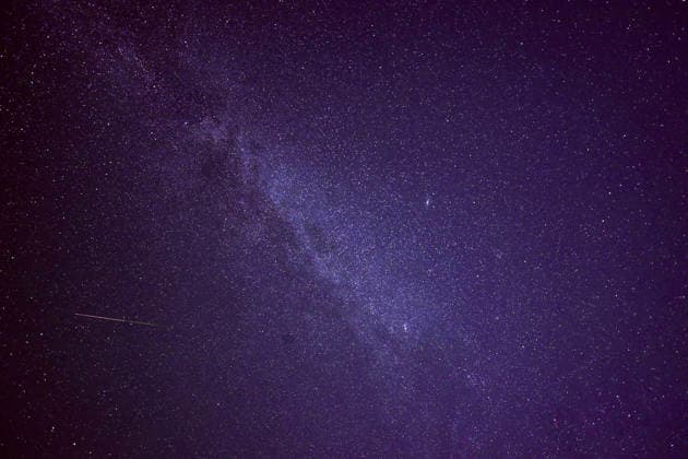 (260813) -- BEIJING, Aug. 13, 2026 -- This photo taken on Aug. 13, 2026 shows Perseid meteor shower over Yinchuan City, northwest China s Ningxia Hui Autonomous Region. Perseid meteor shower, which peaks on August 12 and 13 this year, is an annual meteor shower that occurs from mid-July to late August. ) (EcoChina)CHINA-PERSEID METEOR SHOWER (CN) YangxZhisen 