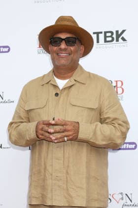 USA - Mike Tyson and We2Matter Annual Fundraiser Gala - Los Angeles LOS ANGELES - AUG 12: Russell Peters at the Mike Tyson and We2Matter Annual Fundraiser Gala at the Taglyan Complex on August 12, 2026 in Los Angeles, CA Los Angeles CA USA  Copyright: xKathyxHutchinsx xHutchinsxPhotox