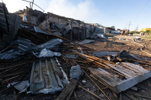 Warehouse fire after Russian airstrike in Kramatorsk KRAMATORSK, UKRAINE - AUGUST 13: A view of destroyed and charred warehouses as firefighters operate at the scene following a Russian airstrike in Kramatorsk, Ukraine, on August 13, 2026. Francisco Richart Anadolu Kramatorsk Ukraine. Editorial use only. Please get in touch for any other usage.  Copyright: x2026xAnadoluxFranciscoxRichartx