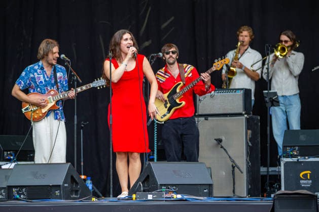 Candura live at Oyafestivalen 2026 Oslo, Norway. 12th, August 2026. The Norwegian-Brazilian band Candura performs a live concert during the Norwegian music festival Oyafestivalen 2026 in Oslo. Here singer Gabriela Garrubo is seen live on stage. Norway, Oslo  Copyright: xGonzalesxPhoto Per-OttoxOppix