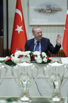 Turkish President Recep Tayyip Erdogan ANKARA, TURKIYE - AUGUST 13 : (----EDITORIAL USE ONLY - MANDATORY CREDIT - TURKISH PRESIDENCY MURAT KULA HANDOUT - NO MARKETING NO ADVERTISING CAMPAIGNS - DISTRIBUTED AS A SERVICE TO CLIENTS----) Turkish President Recep Tayyip Erdogan receives executives, technical staff, and athletes of the teams promoted to the Trendyol Super Lig at the Presidential Complex, with the attendance of Minister of Youth and Sports Osman Askin Bak and President of the Turkish Football Federation Ibrahim Haciosmanoglu on August 13, 2026 in Ankara, Turkiye. TUR Presidency Murat Kula Anadolu Ankara Turkey. Editorial use only. Please get in touch for any other usage.  Copyright: x2026xAnadoluxTURxPresidencyx xMuratxKulax