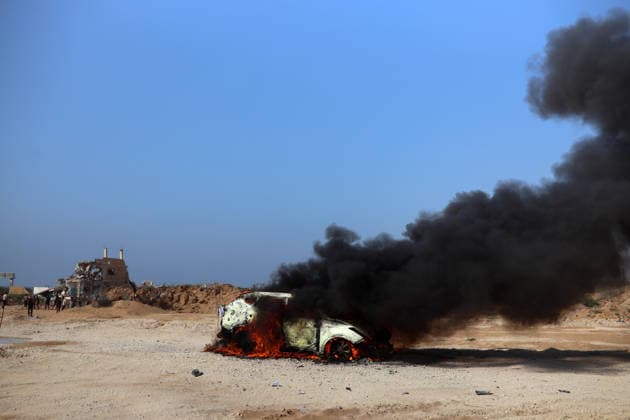 Aftermath Of Israeli Airstrike In Gaza, Palestine A car burns following an Israeli airstrike in Gaza City, Gaza, on August 13, 2026. Gaza Palestine  Copyright: xMajdixFathix originalFilename: fathi-notitle260813_npljq.jpg