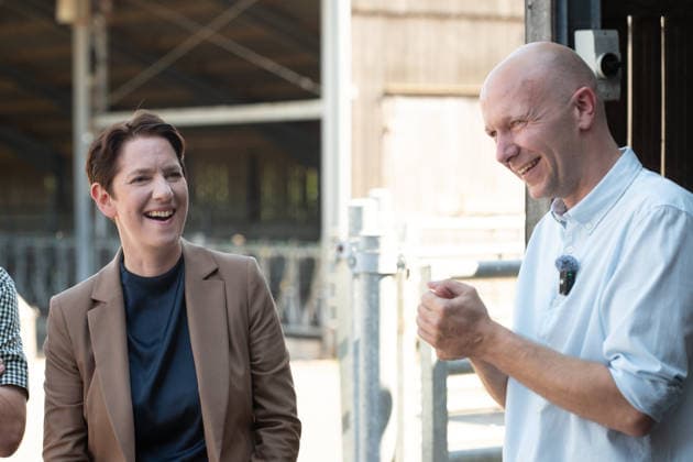 Landwirt Heiner KEIL im Gespraech mit Silke GORISSEN, Gorißen, CDU, Ministerin fuer Landwirtschaft und Verbraucherschutz des Landes Nordrhein-Westfalen, Silke GORISSEN, GorißÂüen, CDU, Ministerin fuer Landwirtschaft und Verbraucherschutz des Landes Nordrhein-Westfalen, besucht auf ihrer NRW-is(s)t-gut-Tour den Hof Keil in Reken, 13.08.2026. *** Farmer Heiner KEIL in conversation with Silke GORISSEN, Gorißen, CDU, Minister of Agriculture and Consumer Protection for the State of North Rhine-Westphalia, Silke GORISSEN, Gorißen, CDU, Minister of Agriculture and Consumer Protection for the State of North Rhine-Westphalia, visits the Keil farm in Reken as part of her NRW is gut tour, August 13, 2026