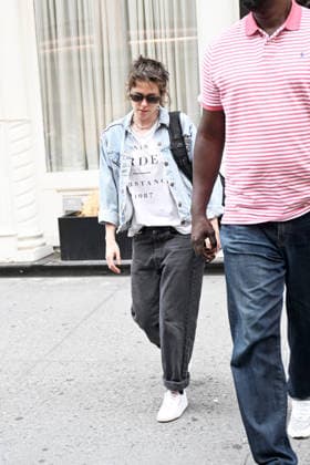 Actress Kristen Stewart is spotted leaving an apartment in New York City as she continues her press tour for The Wrong Girls Featuring: Kristen Stewart Where: New York City, New York, United States When: 13 Aug 2026 Credit: Elder Ordonez INSTARimages EDITORIAL USE ONLY. NOT FOR USE BY NEWSPAPERS BASED IN THE UK. Copyright: xx instar55915036