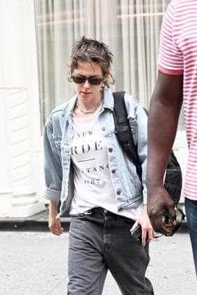 Actress Kristen Stewart is spotted leaving an apartment in New York City as she continues her press tour for The Wrong Girls Featuring: Kristen Stewart Where: New York City, New York, United States When: 13 Aug 2026 Credit: Elder Ordonez INSTARimages EDITORIAL USE ONLY. NOT FOR USE BY NEWSPAPERS BASED IN THE UK. Copyright: xx instar55915042