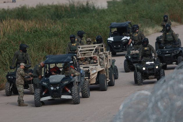 Mexican and US forces conduct joint binational security exercise along border EL PASO, TEXAS, US - AUGUST 13: Mexican and US military and law enforcement personnel take part in a joint binational security exercise along the border between Ciudad Juarez, Mexico, and El Paso, Texas, United States on August 13, 2026. The bilateral operation featured simultaneous deployments on both sides of the Rio Grande, incorporating specialized tactical units and low-flying helicopters to demonstrate rapid-response capabilities and strategic coordination against potential border threats. Christian Torres Anadolu Texas United States. Editorial use only. Please get in touch for any other usage.  Copyright: x2026xAnadoluxChristianxTorresx