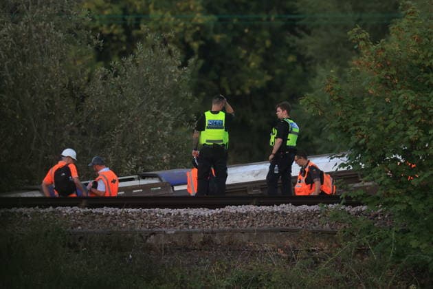 August 13, 2026, Lewes, East Sussex, UK: Lewes, UK. Emergency services at the scene where a train has derailed between Cooksbridge and Lewes in East Sussex, England Lewes UK  - ZUMAl94_ 20260813_zaf_l94_069 Copyright: xMarcinxNowakx