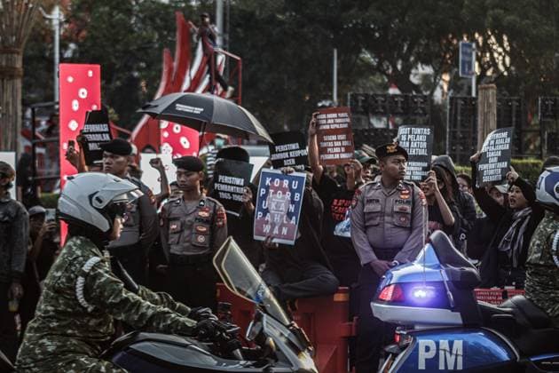 August 13, 2026, Jakarta, Indonesia: JAKARTA, INDONESIA Ã¢â‚¬ AUGUST 13, 2026: Human rights activists affiliated with the VictimsÃ¢â‚¬â ¢ Solidarity Network for Justice hold the 920th Kamisan Rally in Jakarta. Demonstrators call on the Indonesian government to uphold the 1945 Constitution by strengthening democracy, the rule of law, human rights, transparency, and meaningful public participation. Jakarta Indonesia - ZUMAq101 20260813_zna_q101_111 Copyright: xMuhammadxRizkyxFebriansyahx