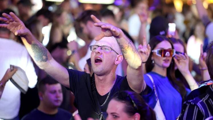 Malle-Nacht in der Bayernhalle auf der Cranger Cirmes in Herne ** NUR FÜR REDAKTIONELLE ZWECKE ** EDITORIAL USE ONLY **<p>Malle-Nacht am Donnerstag den 13.August 2026 in der Bayernhalle auf der Cranger Cirmes in Herne Foto : Frank Oppitz FUNKE Foto Services< p> Bun Deutschland NRW Herne Copyright: FrankxOppitz *** Malle Night at the Bayernhalle during the Cranger Cirmes in Herne ** FOR EDITORIAL USE ONLY ** EDITORIAL USE ONLY ** p Malle Night on Thursday, August 13, 2026, at the Bayernhalle during the Cranger Cirmes in Herne Photo by Frank Oppitz, FUNKE Photo Services p Bun Germany NRW Herne Copyright FrankxOppitz Copyright: FrankxOppitz doc875aepjh0knaiukjfmn ,EDITORIAL USE ONLY