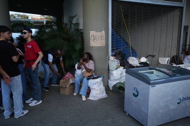 Humanitarian Aid Collected in Cali Following Devastating Earthquake CALI, COLOMBIA — AUGUST 13: Volunteers sort humanitarian donations at a collection center at Plaza Jairo Varela in Cali, Colombia, on August 13, 2026, following the devastating earthquake that struck western Colombia. Juancho Torres Anadolu Cali Colombia. Editorial use only. Please get in touch for any other usage.  Copyright: x2026xAnadoluxJuanchoxTorresx