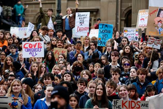Students Protest Against One Nation in Melbourne, Australia – 13 Aug 2026 Protesters hold placards during the rally. Thousands of university and high school students marched through Melbourne’s CBD as part of a nationwide student protest against Pauline Hanson and One Nation. Organisers said the action was aimed at opposing the party’s policies and political views and raising concerns about the growing support for One Nation. The protest comes as One Nation campaigns in Victoria ahead of the 2026 Victorian state election, with Hanson leading the party’s campaign. Melbourne Australia Copyright: xYexMyoxKhantx xSOPAxImagesx Ye-Myo-Khant-1441827