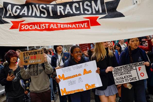 Students Protest Against One Nation in Melbourne, Australia – 13 Aug 2026 Protesters chant slogans during the rally. Thousands of university and high school students marched through Melbourne’s CBD as part of a nationwide student protest against Pauline Hanson and One Nation. Organisers said the action was aimed at opposing the party’s policies and political views and raising concerns about the growing support for One Nation. The protest comes as One Nation campaigns in Victoria ahead of the 2026 Victorian state election, with Hanson leading the party’s campaign. Melbourne Australia Copyright: xYexMyoxKhantx xSOPAxImagesx Ye-Myo-Khant-1441839