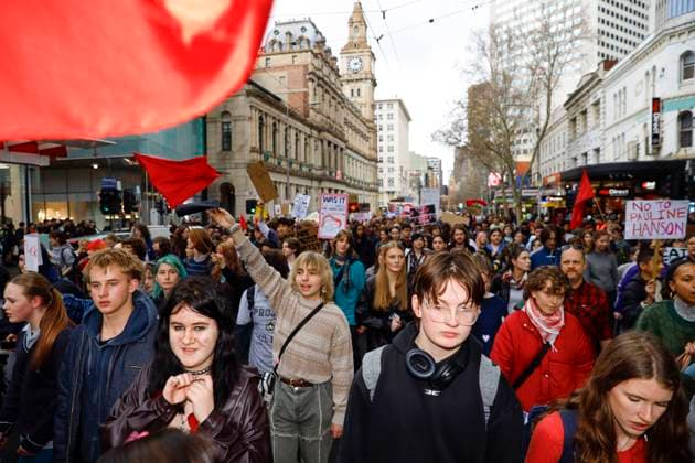 Students Protest Against One Nation in Melbourne, Australia – 13 Aug 2026 Thousands of university and high school students march during a protest. Thousands of university and high school students marched through Melbourne’s CBD as part of a nationwide student protest against Pauline Hanson and One Nation. Organisers said the action was aimed at opposing the party’s policies and political views and raising concerns about the growing support for One Nation. The protest comes as One Nation campaigns in Victoria ahead of the 2026 Victorian state election, with Hanson leading the party’s campaign. Melbourne Australia Copyright: xYexMyoxKhantx xSOPAxImagesx Ye-Myo-Khant-1441842