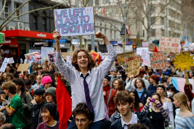 Students Protest Against One Nation in Melbourne, Australia – 13 Aug 2026 A protester holds a placard during the rally. Thousands of university and high school students marched through Melbourne’s CBD as part of a nationwide student protest against Pauline Hanson and One Nation. Organisers said the action was aimed at opposing the party’s policies and political views and raising concerns about the growing support for One Nation. The protest comes as One Nation campaigns in Victoria ahead of the 2026 Victorian state election, with Hanson leading the party’s campaign. Melbourne Australia Copyright: xYexMyoxKhantx xSOPAxImagesx Ye-Myo-Khant-1441837