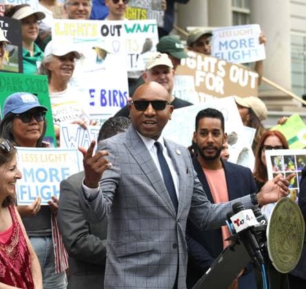August 13, 2026, New York, New York, USA: Queens Borough President DONOVAN RICHARDS and supporters of the NYC Bird Alliance gather outside City Hall to demand the passage of Lights Out legislation. The bill, dubbed Flaco s Law, aims to curb commercial night lighting to protect over 250,000 migratory birds from fatal building collisions in New York City annually. New York USA  - ZUMAk03_ 20260813_zaf_k03_025 Copyright: xNancyxKaszermanx