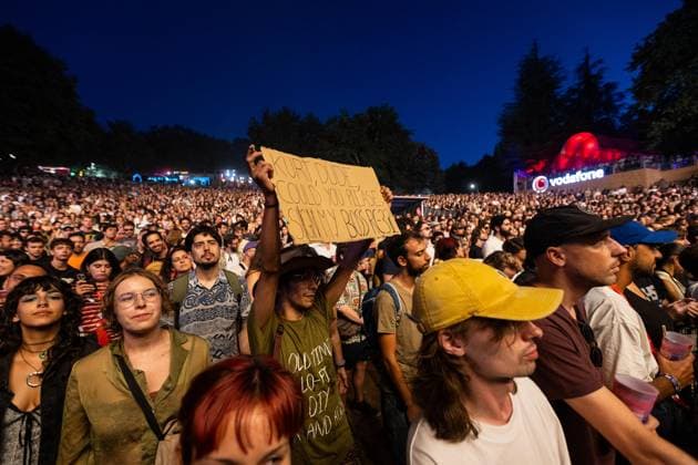 August 13, 2026, Paredes De Coura, Braga, Portugal: Festivalgoers seen during the performance of Kurt Vile & The Violators at Vodafone Paredes de Coura. Paredes De Coura Portugal - ZUMAs197 20260813_aaa_s197_229 Copyright: xDiogoxBaptistax