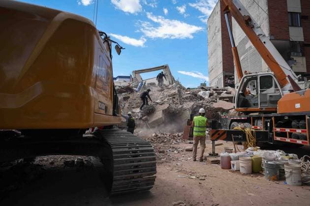 (260814) -- CALI, Aug. 14, 2026 -- Rescuers work amid the rubble in Cali, Colombia, Aug. 13, 2026. The death toll from Monday s 7.4-magnitude earthquake in Colombia has risen to 281, according to the country s National Unit for Disaster Risk Management. (Photo by Xinhua) COLOMBIA-CALI-EARTHQUAKE-SEARCH AND RESCUE AndresxMoreno 