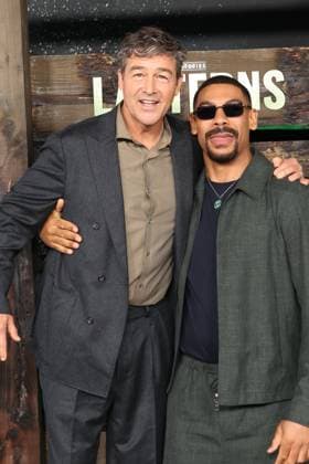 LOS ANGELES, CALIFORNIA - AUGUST 13: Kyle Chandler& Aaron Pierre at the Los Angeles Premiere of DC Studios Drama Series Lanterns r on August 13, 2026 Credit: USA  - ZUMAa123 20260813_zaa_a123_180 Copyright: xAdMediax