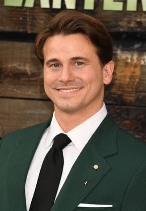 LOS ANGELES, CA - AUGUST 13: Jason Ritter at HBO™s Lanterns Premiere on August 13, 2026 at Paramount Theatre in Los Angeles, California. Copyright: xJeffreyxMayerx