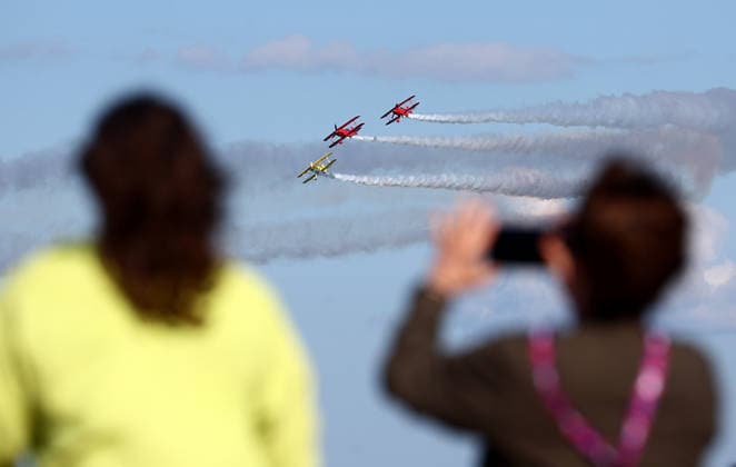PACIFIC AIRSHOW, Screaming Diamonds perform during The Pacific Airshow Gold Coast in Surfers Paradise, Queensland, Friday, August 14, 2026. ( NO ARCHIVING Surfers Paradise Queensland AUSTRALIA  Copyright: xx 20260814110798791255