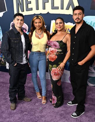 Netflix™s End of Summer Bash Diego Tinoco, Sierra Capri, Jessica Marie Garcia and Julio Macias arriving to Netflix™s End of Summer Bash held at LAYLA Restaurant on August 13, 2026 in Los Angeles, CA. Los Angeles LAYLA Restaurant California USA Copyright: xStarbuck xAFF-USA.COMx