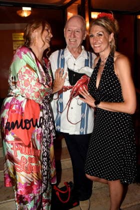 Corinna Binzer Schauspielerin Darsteller Sepp Schauer, Schauspieler Miriam Binzer Tochter Muenchen 13.08.2029 Bayerischer Hof Komoedie Premiere Ein total verrückter Sommernachtstraum Foto Muenchen *** Corinna Binzer, actress; Sepp Schauer, actor; Miriam Binzer, daughter; Munich, August 13, 2029; Bayerischer Hof; comedy premiere; *A Totally Crazy Midsummer Night s Dream*; photo: Munich