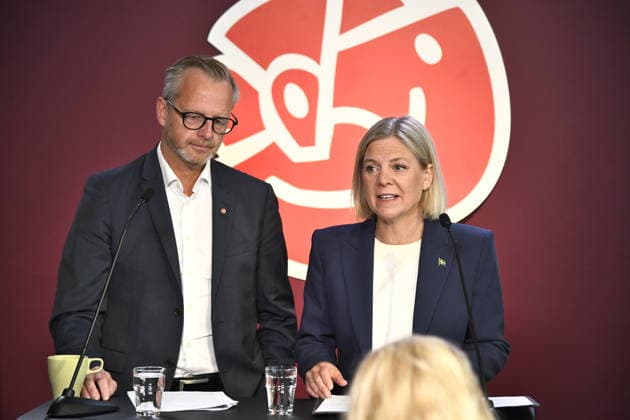 STOCKHOLM, SVERIGE 20260814 Mikael Damberg (S), Socialdemokraternas ekonomisk-politiska talesperson och Magdalena Andersson (S), partiledare, presenterar ett vallöfte. STOCKHOLM SVERIGE x12060x *** STOCKHOLM, SWEDEN, August 14, 2026 — Mikael Damberg (S), the Social Democrats’ spokesperson on economic policy, and Magdalena Andersson (S), party leader, present an election pledge. STOCKHOLM, SWEDEN x12060x  Copyright: xLarsxSchröder TTx PRESSTRÄFF SOCIALDEMOKRATERNA VALLÖFTE cdqW-EHmuzk