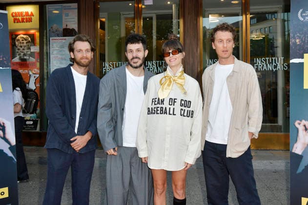 Jono Bergmann, Ori Rousso, Noga Erez und Benji Bergmann bei der Premiere des Dokumentarfilms Noga im Cinema Paris. Berlin, 13.08.2026 *** Jono Bergmann, Ori Rousso, Noga Erez, and Benji Bergmann at the premiere of the documentary *Noga* at Cinema Paris Berlin, August 13, 2026 Foto:xM.xBehrensx xFuturexImagex noga_6814