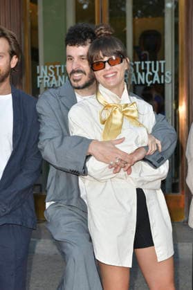Ori Rousso und Noga Erez bei der Premiere des Dokumentarfilms Noga im Cinema Paris. Berlin, 13.08.2026 *** Ori Rousso and Noga Erez at the premiere of the documentary *Noga* at Cinema Paris Berlin, August 13, 2026 Foto:xM.xBehrensx xFuturexImagex noga_6824
