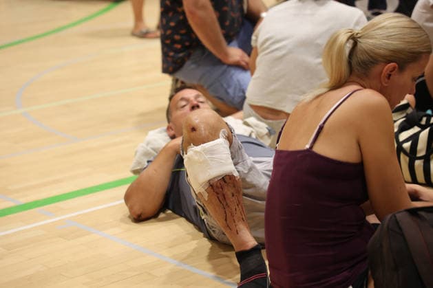 Residents and Tourists Spend the Night in Ribnjak Sports Hall Numerous residents and tourists were evacuated from Omis, Croatia on August 13, 2026, due to a wildfire that affected the town. Following the evacuation, they were accommodated and spent the night at the Ribnjak Sports Hall.  IvanaxIvanovic PIXSELL