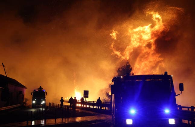 Wildfire near Omis: Large numbers of tourists and residents evacuated as firefighters face sleepless night A large wildfire that broke out in Lokva Rogoznica near Omis, Croatia on August 13, 2026, was out of control, with flames dangerously close to homes, prompting the evacuation of residents. All available firefighting forces were deployed to the area, working to protect homes and other buildings.  IvoxCagalj PIXSELL
