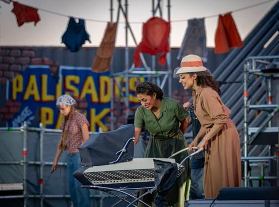 13.08.2026, Saarland, Ensdorf. Die West Side Story feiert am Donnerstagabend am Saarpolygon im Rahmen der diesjährigen Opernfestspiele mit zahlreichen Ehrengästen aus Politik, Kultur und Wirtschaft Premiere. *** August 13, 2026, Saarland, Ensdorf: *West Side Story* will premiere on Thursday evening at the Saarpolygon as part of this year’s opera festival, with numerous distinguished guests from the worlds of politics, culture, and business in attendance. bub
