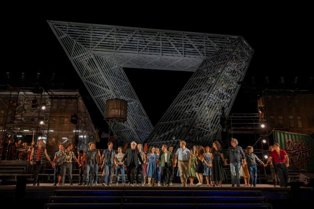 13.08.2026, Saarland, Ensdorf. Die West Side Story feiert am Donnerstagabend am Saarpolygon im Rahmen der diesjährigen Opernfestspiele mit zahlreichen Ehrengästen aus Politik, Kultur und Wirtschaft Premiere. *** August 13, 2026, Saarland, Ensdorf: *West Side Story* will premiere on Thursday evening at the Saarpolygon as part of this year’s opera festival, with numerous distinguished guests from the worlds of politics, culture, and business in attendance. bub
