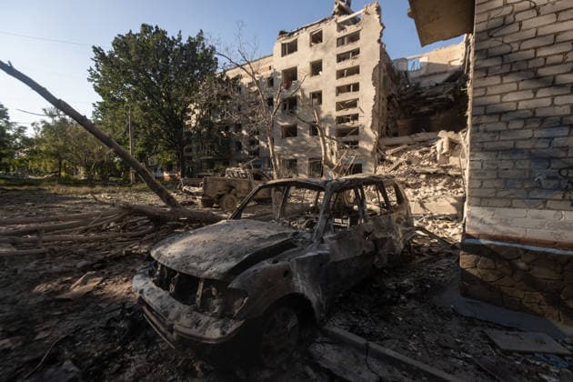 Aftermath of a Russian airstrike in Kramatorsk KRAMATORSK, UKRAINE - AUGUST 14: A view of a destroyed building and a damaged vehicle following a Russian airstrike in Kramatorsk, Ukraine, on August 14, 2026. Francisco Richart Anadolu Kramatorsk Ukraine. Editorial use only. Please get in touch for any other usage.  Copyright: x2026xAnadoluxFranciscoxRichartx