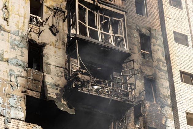 Aftermath of a Russian airstrike in Kramatorsk KRAMATORSK, UKRAINE - AUGUST 14: A view of a burning and destroyed building following a Russian airstrike in Kramatorsk, Ukraine, on August 14, 2026. Francisco Richart Anadolu Kramatorsk Ukraine. Editorial use only. Please get in touch for any other usage.  Copyright: x2026xAnadoluxFranciscoxRichartx