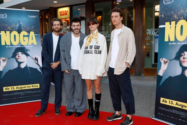 NOGA , Filmpremiere im Cinema Paris, Berlin, 13.08.2026 Jono Bergmann, das israelische Musiker-Duo und Ehepaar Ori Rousso und Noga Erez, und Benji Bergmann bei der Berlin Premiere von NOGA im Cinema Paris in Berlin am 13.8.2026 Berlin Cinema Paris *** NOGA, Film Premiere at Cinema Paris, Berlin, August 13, 2026 Jono Bergmann, the Israeli musical duo and married couple Ori Rousso and Noga Erez, and Benji Bergmann at the Berlin premiere of NOGA at Cinema Paris in Berlin on August 13, 2026 Berlin Cinema Paris Copyright: xAnitaxBuggex