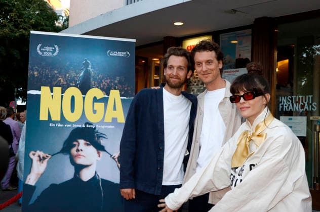 NOGA , Filmpremiere im Cinema Paris, Berlin, 13.08.2026 Jono Bergmann, Benji Bergmann unbd Noga Erez bei der Berlin Premiere von NOGA im Cinema Paris in Berlin am 13.8.2026 Berlin Cinema Paris *** NOGA, Film Premiere at Cinema Paris, Berlin, August 13, 2026 Jono Bergmann, Benji Bergmann, and Noga Erez at the Berlin premiere of NOGA at Cinema Paris in Berlin on August 13, 2026 Berlin Cinema Paris Copyright: xAnitaxBuggex