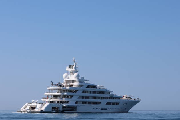 Jeff Bezos Yacht Anchored Off Forte dei Marmi Coast Jeff Bezos s yacht is anchored off the coast of the seaside resort of Forte dei Marmi, Italy on April 14, 2026. Photo by Iacopo Giannini IPA ABACAPRESS.COM Forte dei Marmi: Italy  Copyright: xIPA ABACAx