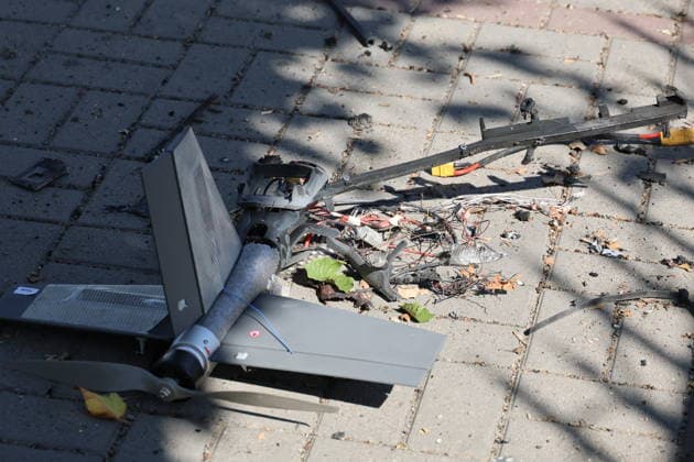 RUSSIA, ZAPOROZHYE REGION - AUGUST 14, 2026: Drone fragments at the scene of a Ukrainian attack involving Hornet drones in Melitopol Russia  - ZUMAt113 20260814_zaa_t113_148 Copyright: xAlexanderxPolegenkox