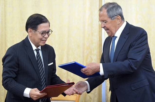 Russia Thailand 9221983 14.08.2026 Russian Foreign Minister Sergey Lavrov, right, and Thai Deputy Prime Minister and Foreign Minister Sihasak Phuangketkeow attend a signing ceremony following a meeting in Moscow, Russia. Sergey Guneev Sputnik Moscow Russia  Copyright: xSergeyxGuneevx